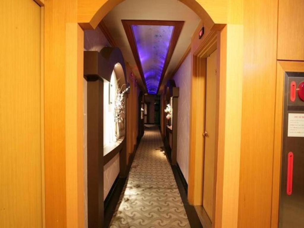 Valentine Hotel Kōyō Extérieur photo