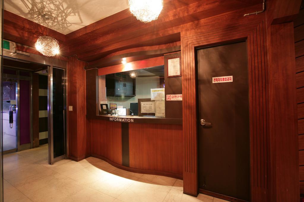 Valentine Hotel Kōyō Extérieur photo