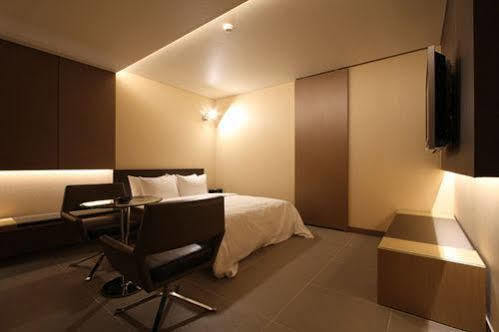 Valentine Hotel Kōyō Extérieur photo