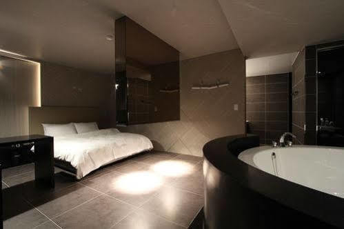 Valentine Hotel Kōyō Extérieur photo